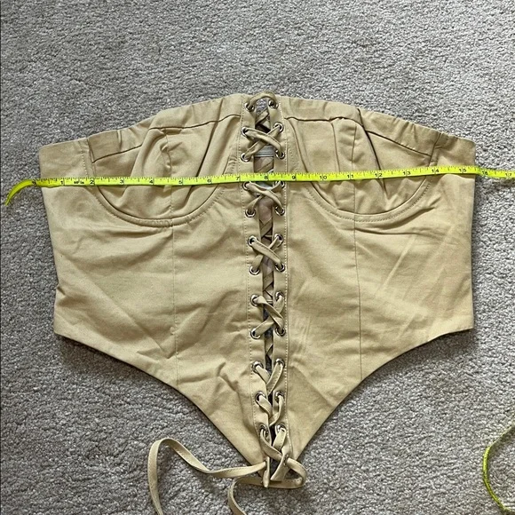 NWT Superdown Ashlyn corset lace up top Size Medium - Picture 11 of 12